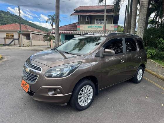 CHEVROLET SPIN 1.8 LT 8V FLEX 4P MANUAL CHEVROLET SPIN 1.8 LT 8V FLEX 4P MANUAL